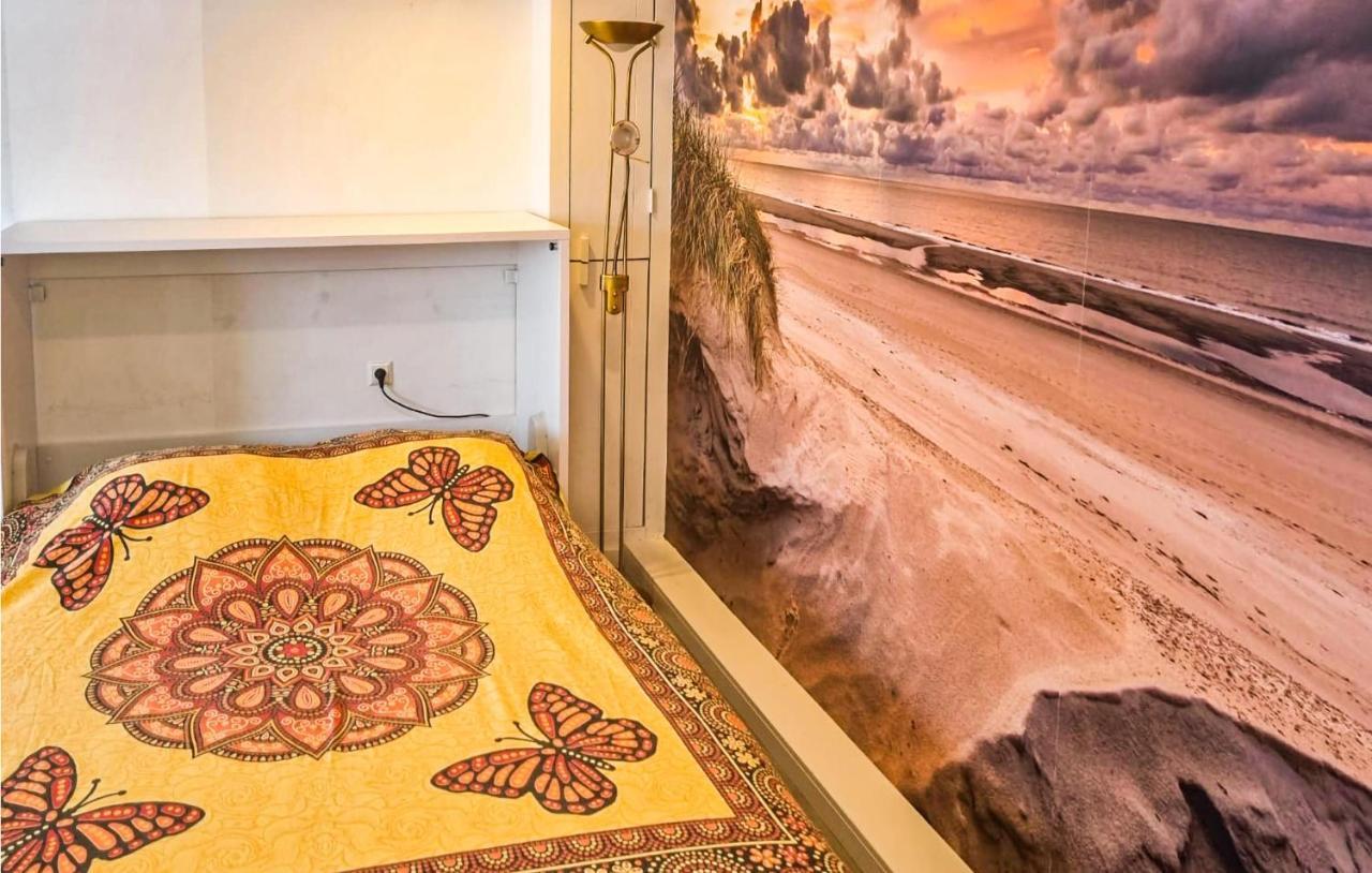 Amazing apartment in Bergen aan Zee with WiFi&1 Bedrooms Buitenkant foto